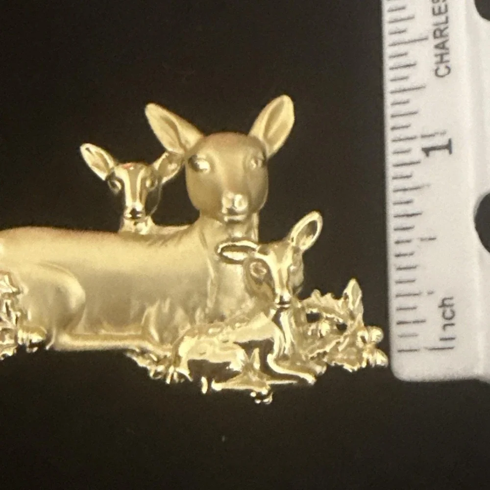 Vintage Danecraft Deer Fawn Doe Brooch 1980s Brushed Gold Tone Pin Signed